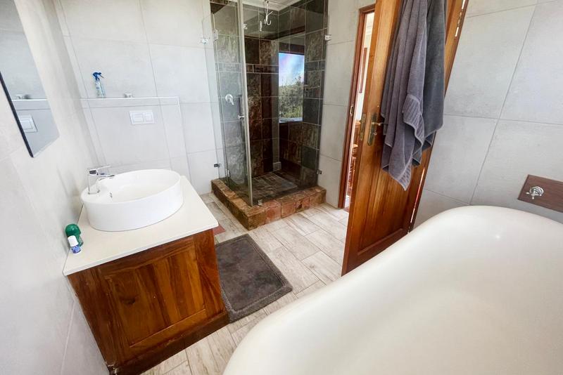 8 Bedroom Property for Sale in Grootbrakhoogte Western Cape